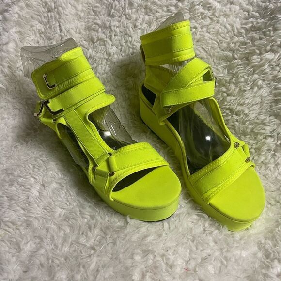 Liliana Shoes - Liliana Barista-3 platform wedge Textile Neon Green Women's Sandals SZ11
